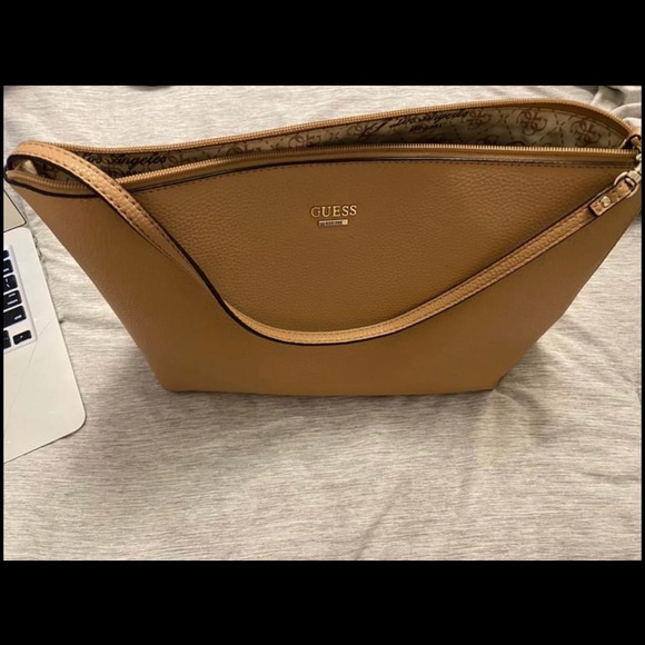 Macchiato Tone Guess Shoulder Bag - Picture 3 of 4